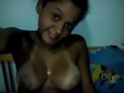 Negrinha Novinha Masturbação Amadora na webcam